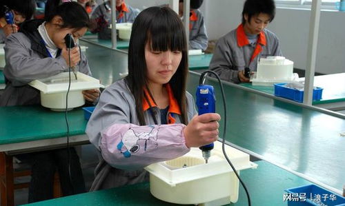 2020年深圳中位数工资5199元,电子厂普工每天上班12小时都难达到